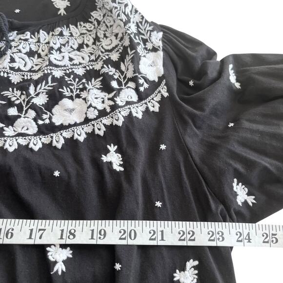 Lauren Ralph Lauren Black White Floral Embroidered Smocked Peasant Top Size 2X - Picture 11 of 11